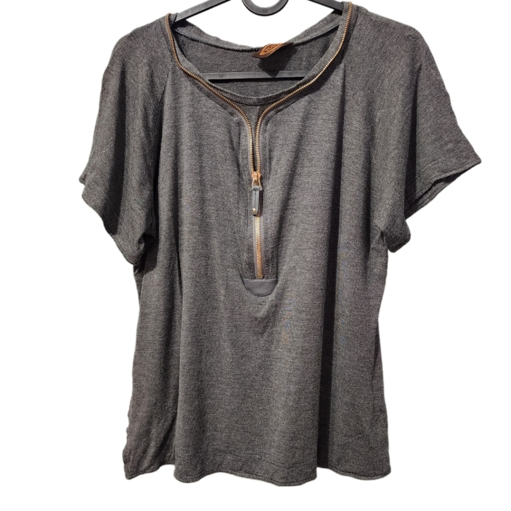 Tod's gray shirt